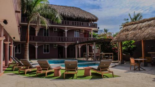 Brisas de Zicatela Hotel | Viajero Puerto Escondido Hostel