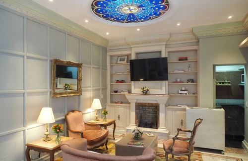 Zona Rosa Apartment | Vintage Style Apartment Reforma - Near Angel & CAS