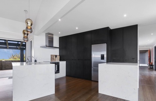 Whangateau House | Whakamaria - Leigh Holiday Home