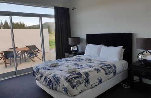 Lake Tekapo House | White House