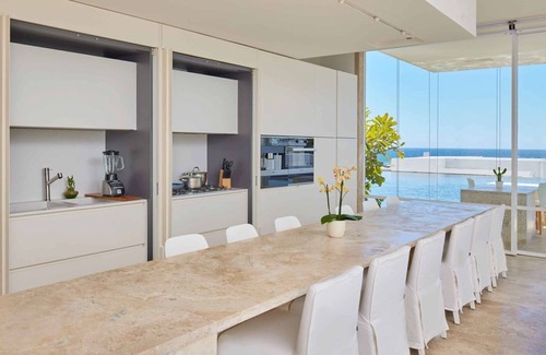 Zona Hotelera House | Your Coastal Oasis Awaits! Casita with Private Rooftop Pool, Pets are Allowed!