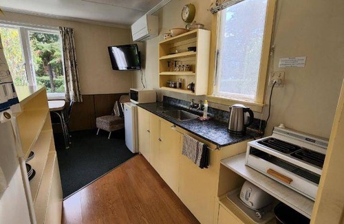 Manapouri Hostel | 100 m² Hostel ∙ 4 bedrooms ∙ 8 guests