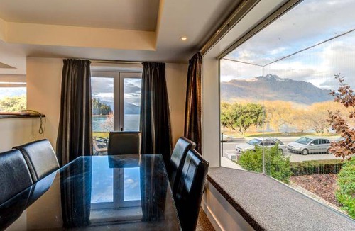 Queenstown Apartment | 140 m² Apartment ∙ 3 bedrooms ∙ 127 guests