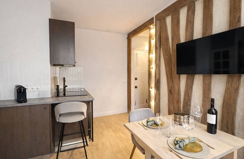Notre-Dame-des-Champs Apartment | 1614 Sevres