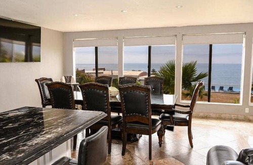 Playas de Rosarito House | 260 m² House ∙ 7 bedrooms ∙ 35 guests