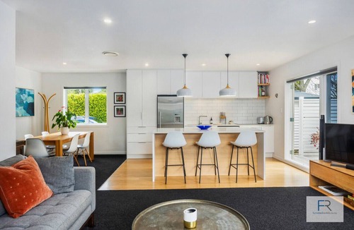 Northcote Apartment | 28 Alfred Street, Northcote Point