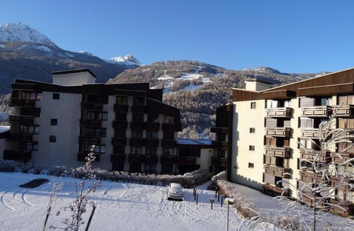 Chantemerle Apartment | 2nd floor, balcony, parking, tv, ski locker, 31m², Serre Chevalier