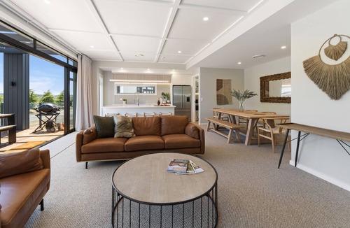 Wharewaka Apartment | 3 bedroom, 2.5 bathrooms, modern townhouse in new subdivision