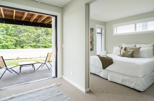 Wharewaka Apartment | 3 bedroom, 2.5 bathrooms, modern townhouse in new subdivision