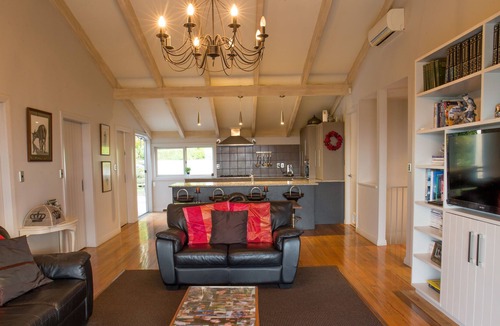 Haumoana House | 3 Bedroom House Tuki Tuki Valley (Sojourn)
