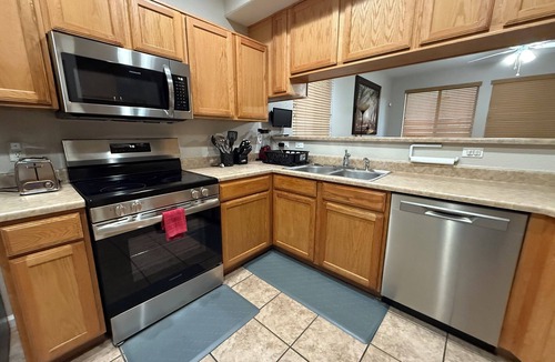 Yuma House | 365 Sunshine of Yuma (3 bedrooms & 2.5 bath)