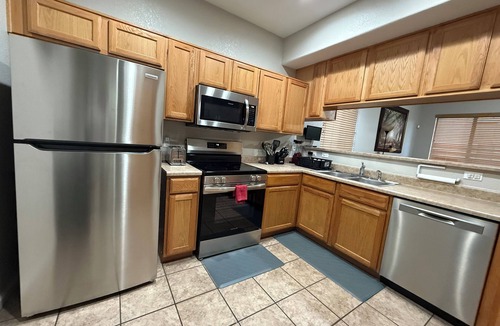 Yuma House | 365 Sunshine of Yuma (3 bedrooms & 2.5 bath)