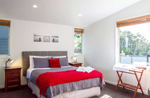 Mahurangi West Bed & Breakfast | 45 minutes from Auckland yet a world away from the city