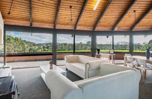 Riverhead Villa | 458 m² Villa ∙ 8 bedrooms ∙ 23 guests