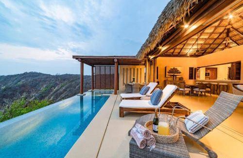 Santa Maria Huatulco Villa | 465 m² Villa ∙ 4 bedrooms ∙ 8 guests