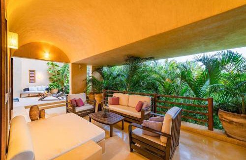 Santa Maria Huatulco Villa | 465 m² Villa ∙ 4 bedrooms ∙ 8 guests