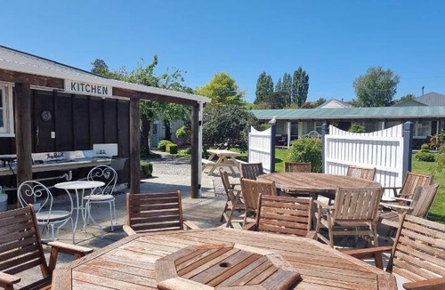 Cheviot Hotel | 60 m² Motel ∙ 3 bedrooms ∙ 8 guests