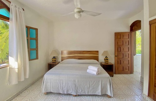 Ixtapa - Zihuatanejo Villa | 65 m² Villa ∙ 2 bedrooms ∙ 6 guests