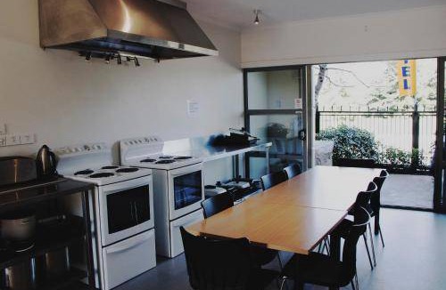 Stoke Hotel | 76 m² Motel ∙ 2 bedrooms ∙ 127 guests