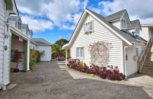 Warkworth Cabin | 80 m² Lodge ∙ 127 guests