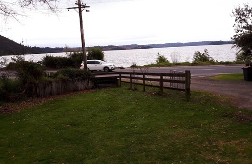 Rotoma House | A beautiful home away from home on the lake