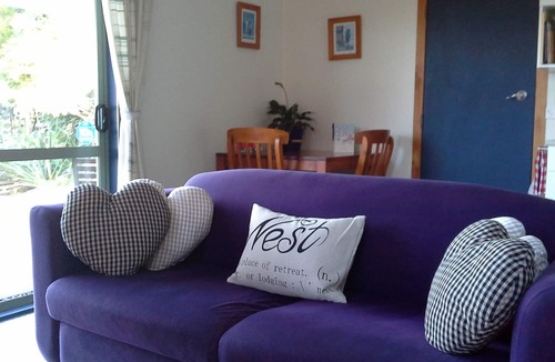 Kaeo Cottage | A peaceful, well appointed, dog friendly bach offering fantastic rural views.