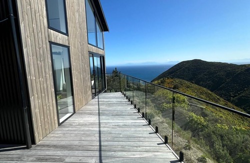 Wellington House | A rural retreat close to the city.
