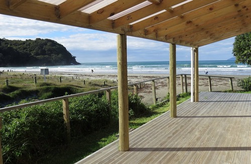 Waihi Beach House | Absolute beachfront! Sleeps 12+nBuilt 2011
