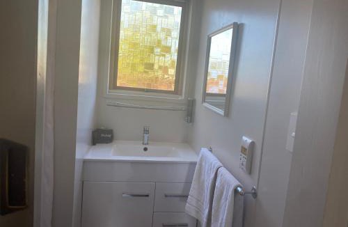 Solway Hotel | Acorn Estate Motel