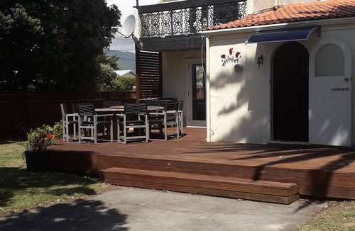 Waikanae House | Across the road from Waikanae beach and cafe's.