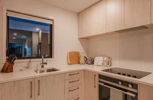 Addington House | Addington Stadium Stay