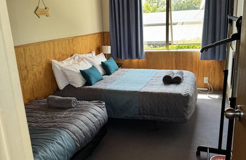 National Park Village Bed & Breakfast | Adventure Lodge & Motel