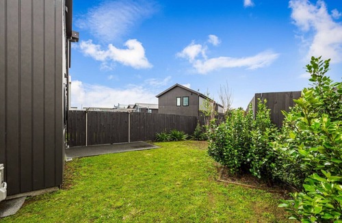 Mangere House | AKL A/Port 6 km, free car park, spacious & Bright