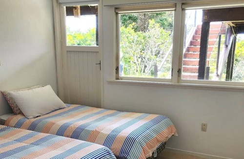 Algies Bay House | Algies Escape