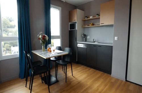 Chatel-Guyon Apartment | Apartment With Loft in Holiday Park