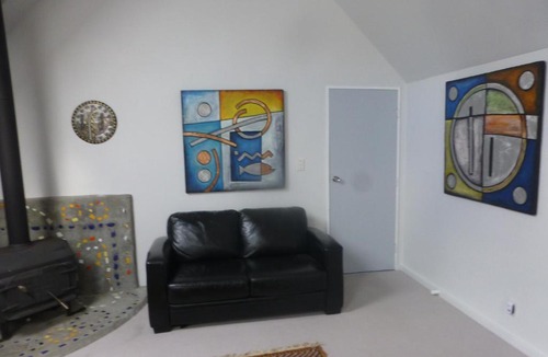 Eketahuna Apartment | Arty Place