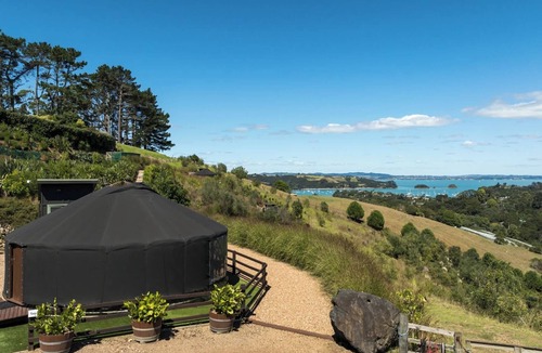 Palm Beach Apartment | Awaawa Yurts - Papa - Our Island