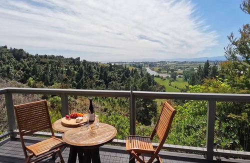 Riwaka Cottage | Awatea Cottage: Luxury Abel Tasman Getawayn