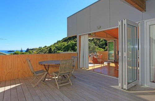 Palm Beach House | Barefoot Spirit - Stay Waiheke