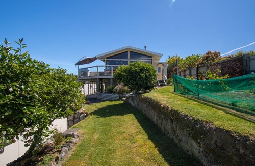 Kaiteriteri House | Beach, Bike, Boat, play