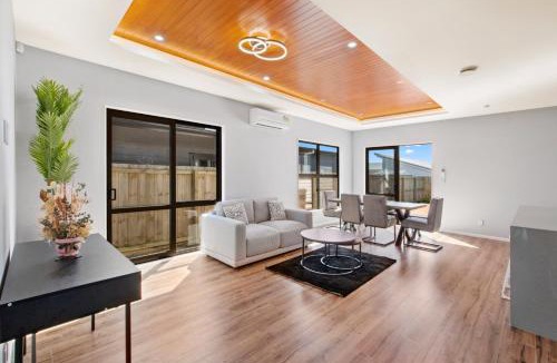 Clarks Beach House | Beach Revival - Clarks Beach Holiday Home