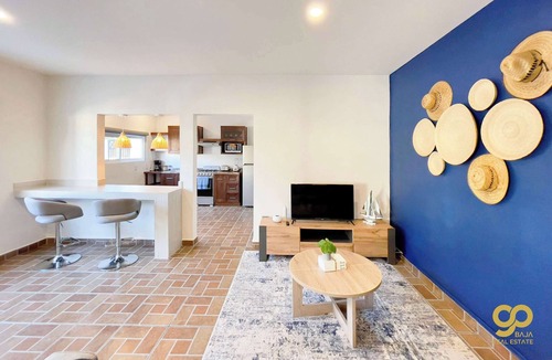 El Centenario House | Beachfront Compound | Pool | BBQ | Best for Groups