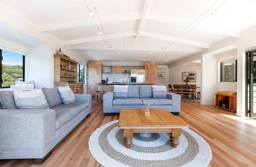 Waiheke Island House | Beachfront Enclosure Bay