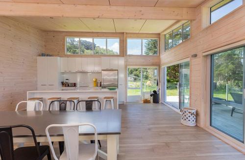 Snells Beach House | Beachfront Escape - Snells Beach Holiday Home