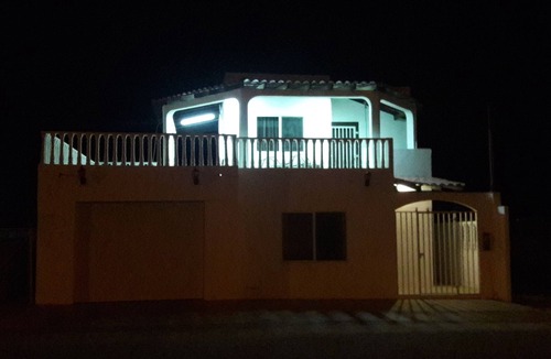 Bella Vista House | Beautiful 3 bedroom house right next to rute 13th, Casa de Los Abuelos in Rocky