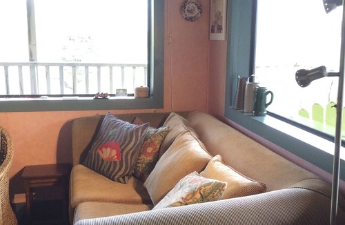 Solway House | Beautiful cottage with mountain views,- unique , private, treetop seclusion.