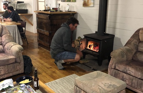 Tararua District Cabin | Beautiful farmstay at stylish, roomy converted Woolshed venue