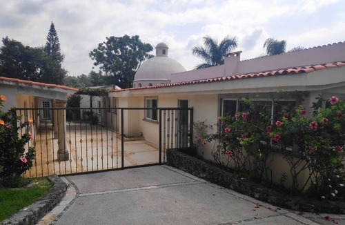 Cuernavaca House | > Beautiful house !