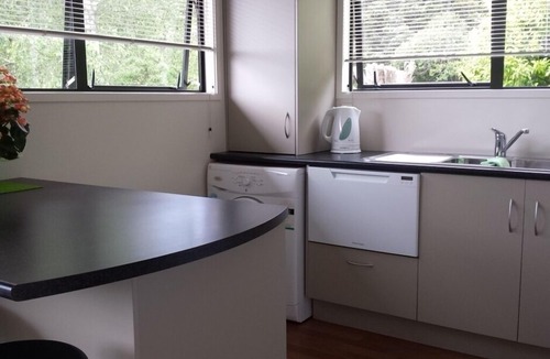 Whangarei Cottage | BIRCHGROVE COTTAGES - 1 BEDROOM COTTAGE