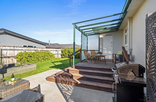 Blenheim House | Bliss on Barratt - Blenheim Holiday Home